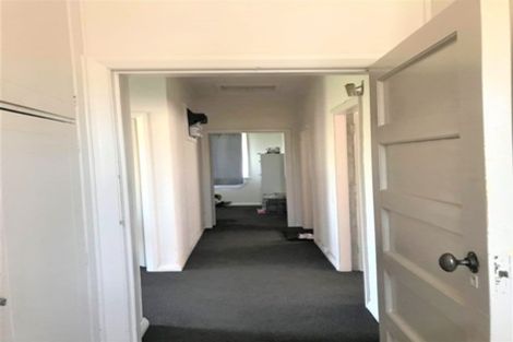 Photo of property in 31 Elizabeth Street, Moera, Lower Hutt, 5010