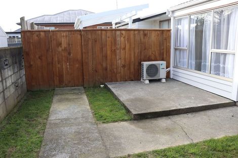 Photo of property in 30f2- Whitley Avenue, Ebdentown, Upper Hutt, 5018