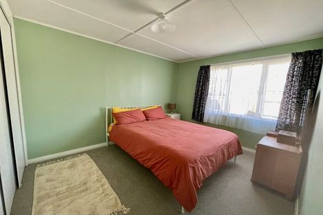 Photo of property in 59 Hewer Crescent, Naenae, Lower Hutt, 5011