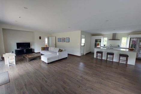 Photo of property in 327 Ahuroa Road, Puhoi, Warkworth, 0994