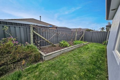 Photo of property in 16 Palliser Place, Poraiti, Napier, 4112