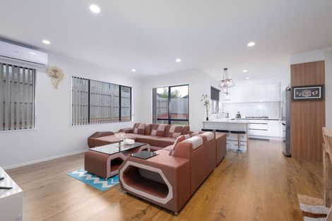 Photo of property in 15 Huahua Crescent, Papakura, 2110