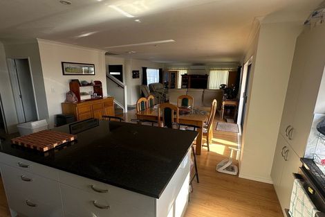 Photo of property in 165a Carlisle Road, Northcross, Auckland, 0632