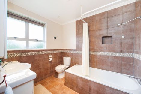 Photo of property in 28 Kennedy Avenue, Feilding, 4702