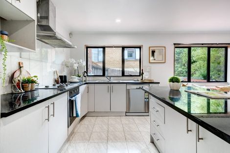 Photo of property in 17 Edgewood Way, Henderson, Auckland, 0612