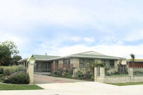 Photo of property in 34 Hammond Road, Taradale, Napier, 4112