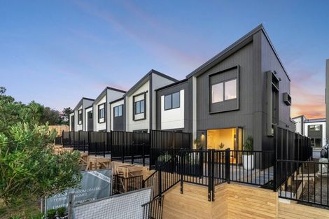 Photo of property in 8/4 Ngaroma House Drive, Hobsonville, Auckland, 0616