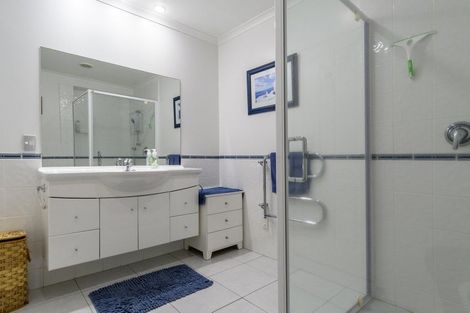 Photo of property in 45 Marine Parade, Mount Maunganui, 3116