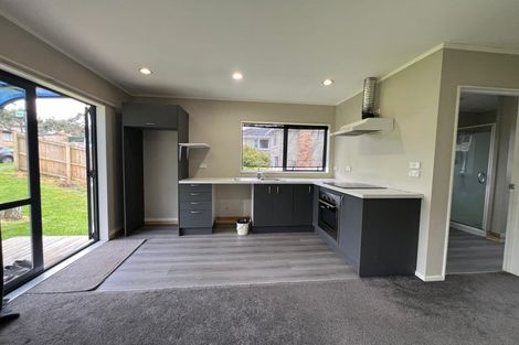 Photo of property in 19 Lynwood Road, New Lynn, Auckland, 0600