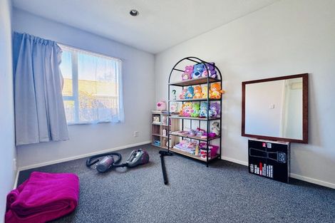 Photo of property in 2/60 Somerset Crescent, Spreydon, Christchurch, 8024