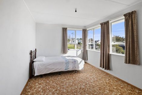 Photo of property in 4 Clerke Place, Marfell, New Plymouth, 4310