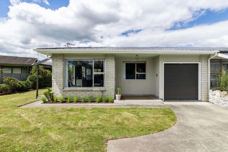 Photo of property in 4/500 Lyndon Road East, Hastings, 4122