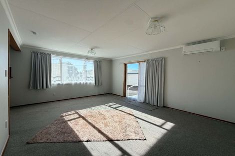 Photo of property in 71b Barrett Street, Westown, New Plymouth, 4310
