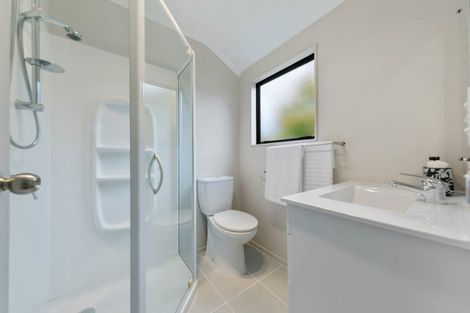 Photo of property in 17c Tirimoana Road, Te Atatu South, Auckland, 0602
