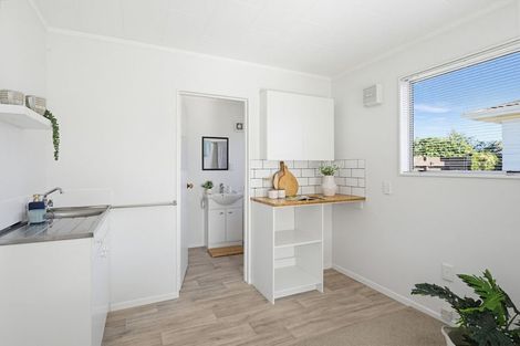 Photo of property in 12 Nimmo Avenue West, Waikanae, 5036