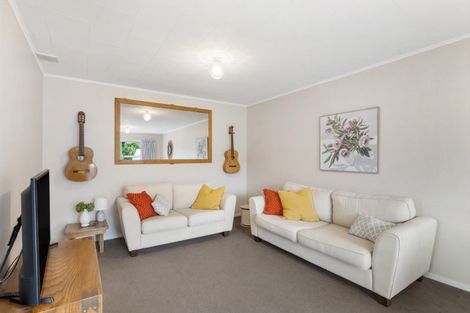 Photo of property in 6b Ely Grove, Wainuiomata, Lower Hutt, 5014