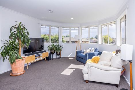 Photo of property in 12 Flora Way, Rototuna, Hamilton, 3210