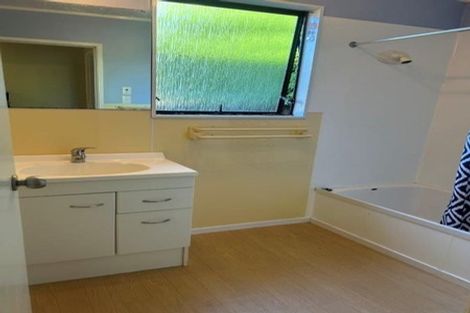 Photo of property in 12 Edwin Freeman Place, Ranui, Auckland, 0612