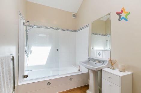 Photo of property in 43 Ponsonby Road, Karori, Wellington, 6012