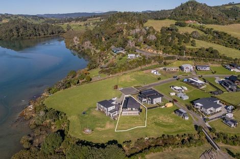 Photo of property in 17 Fred Harsant Drive, Cooks Beach, 3591