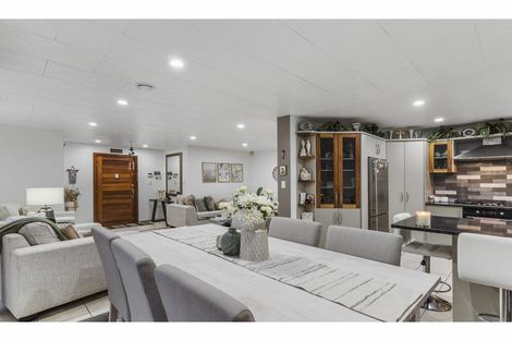 Photo of property in 129 Alfriston Road, Manurewa, Auckland, 2105