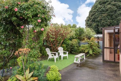 Photo of property in 2/6 Sanders Avenue, Marewa, Napier, 4110