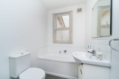 Photo of property in 7 Rangitane Street, Palmerston North, 4414