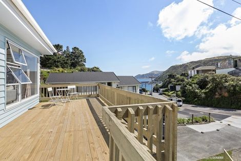 Photo of property in 1/165 Severn Street, Island Bay, Wellington, 6023