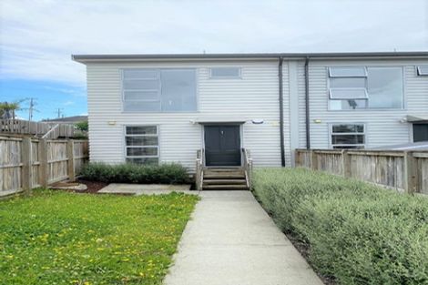 Photo of property in 1 Kaneke Place, Glen Eden, Auckland, 0602