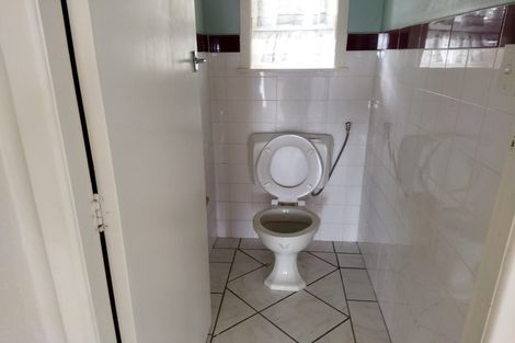 Photo of property in 279 Great North Road, Henderson, Auckland, 0612