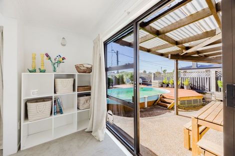 Photo of property in 8 Corbett Place, Onekawa, Napier, 4110