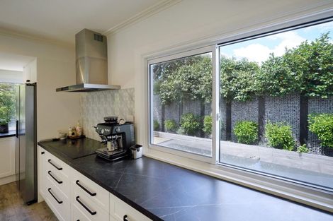 Photo of property in 17 Joyce Crescent, Ilam, Christchurch, 8041