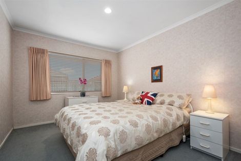 Photo of property in 6 Sequoia Grove, Mount Maunganui, 3116