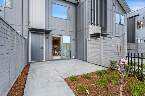Photo of property in 4 Port Way, Rosehill, Papakura, 2113