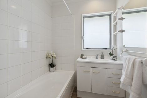 Photo of property in 3c Porchester Road, Papakura, 2110