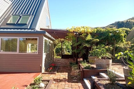Photo of property in 10 Selwyn Parade, Lyttelton, 8082
