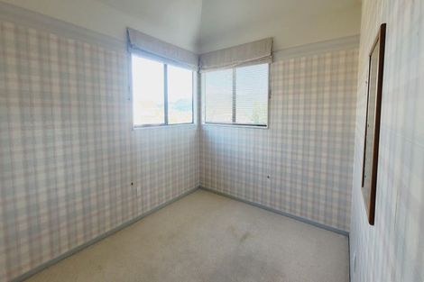 Photo of property in 33 Halladale Road, Papakowhai, Porirua, 5024