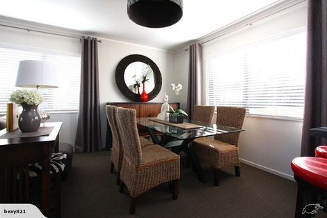 Photo of property in 34b Enderby Drive, Te Atatu Peninsula, Auckland, 0610