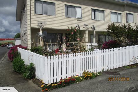 Photo of property in 11/3 Hulme Place, Henderson, Auckland, 0612