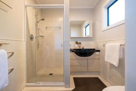 Photo of property in 23 Kent Terrace, Taradale, Napier, 4112