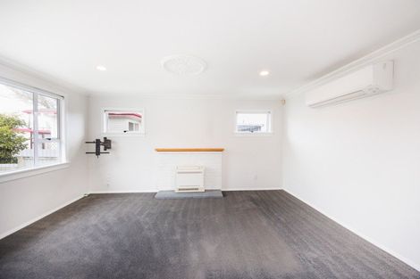 Photo of property in 345 Tremaine Avenue, Takaro, Palmerston North, 4412