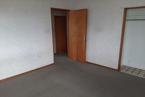 Photo of property in 33 Kaikoura Street, Henderson, Auckland, 0612