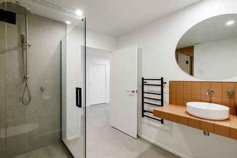 Photo of property in 7u4 Tarbett Road, Hillcrest, Hamilton, 3216