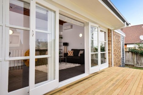 Photo of property in 5a Hillcrest Road, Hillcrest, Hamilton, 3216