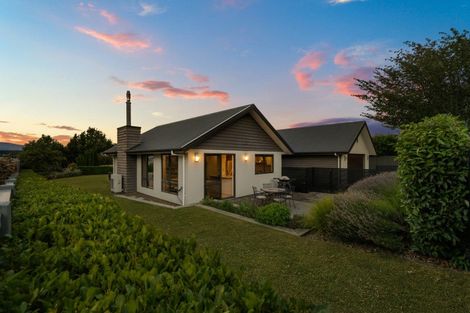Photo of property in 11 Mcfarlane Terrace, Wanaka, 9305