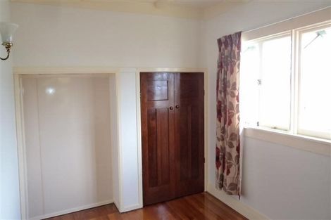 Photo of property in 81 Taikata Road, Te Atatu Peninsula, Auckland, 0610