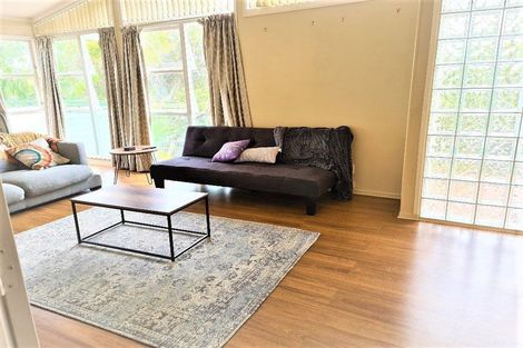 Photo of property in 1 Rosalind Road, Glenfield, Auckland, 0629