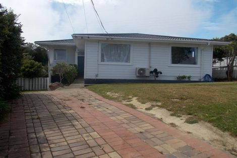 Photo of property in 15 Bancroft Terrace, Newlands, Wellington, 6037