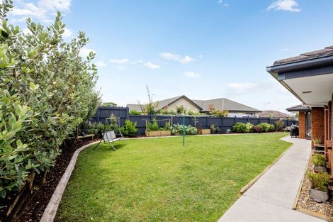 Photo of property in 6 Limousin Place, Grandview Heights, Hamilton, 3200