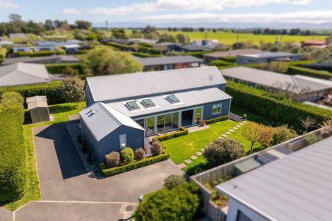 Photo of property in 12 Burgundy Drive, Martinborough, 5711